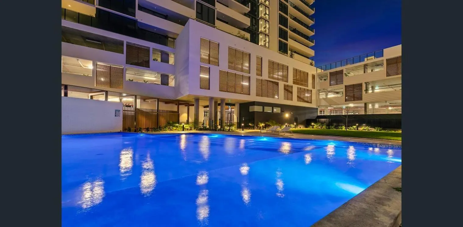 Top Floor Apartment In Maroochydore Cbd Austrálie